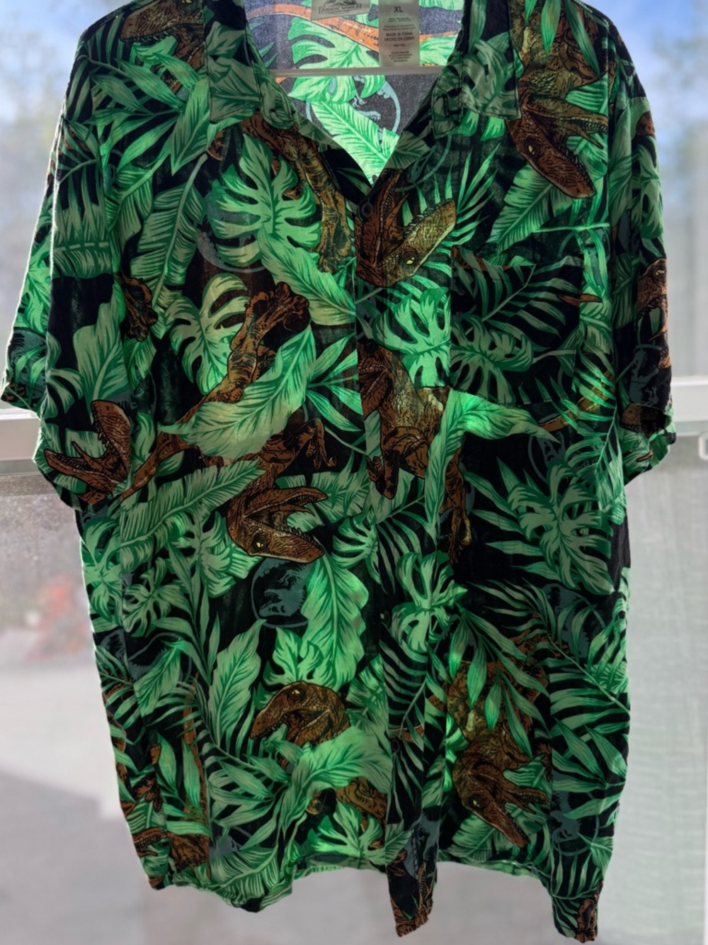Jurassic Park Hawaiian Button Down Shirt Men's XL Green Brown Velociraptor - Picture 3 of 6